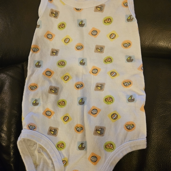 Adorable Baby Onesies Set - Picture 5 of 6